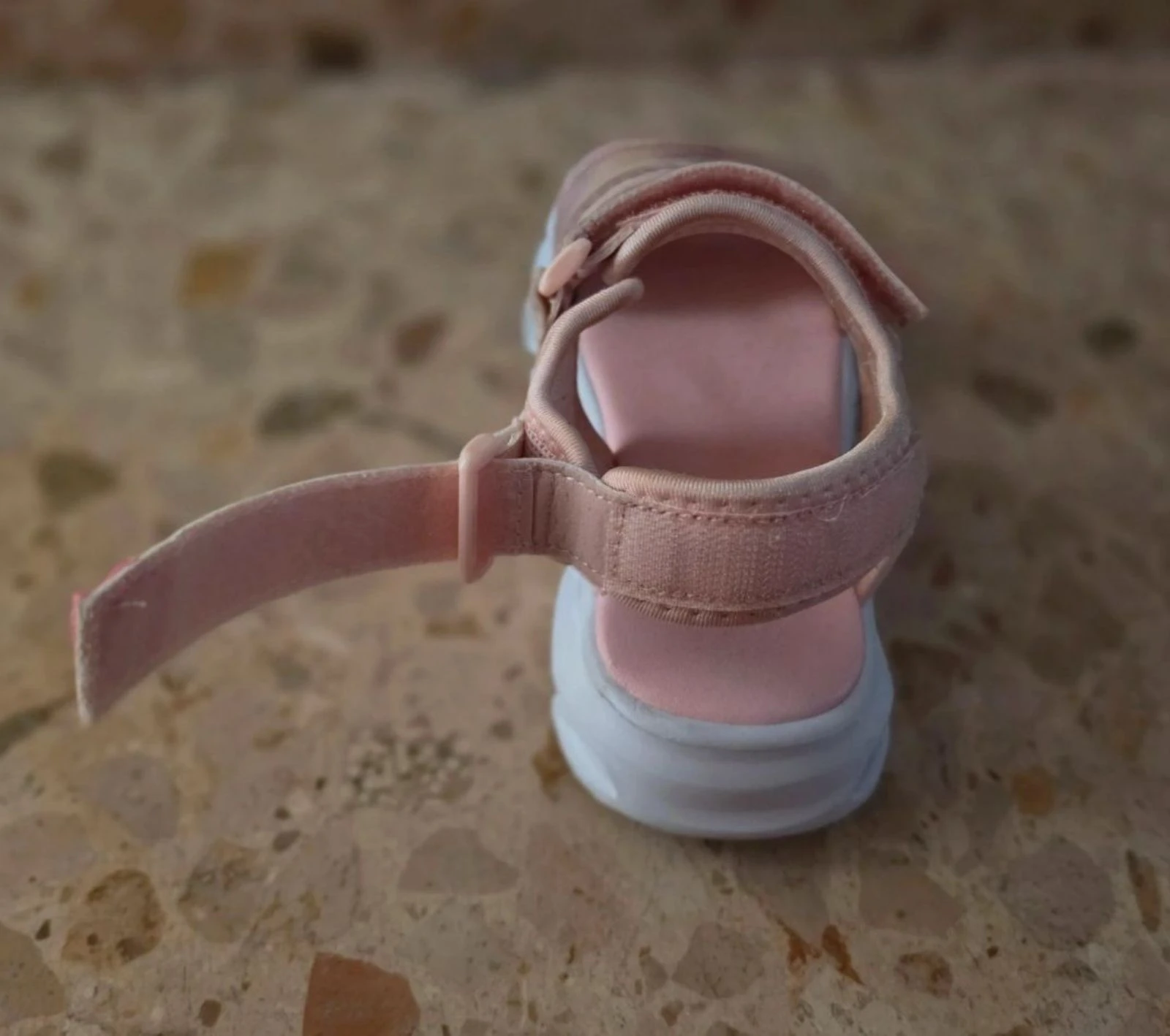 Sandalias con luces talla 32  – photo 4